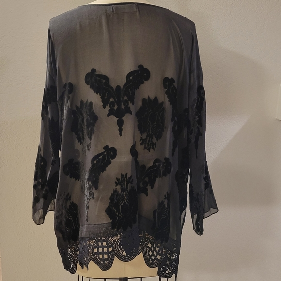 4 Love & Liberty Burnout Blouse - Picture 6 of 9